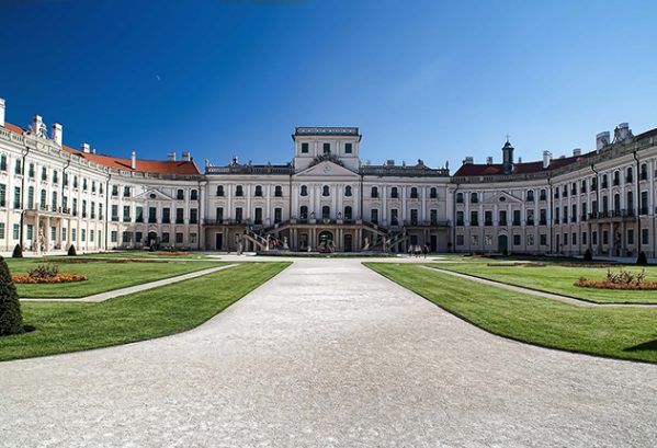 Esterhazapaleis, Fertöd