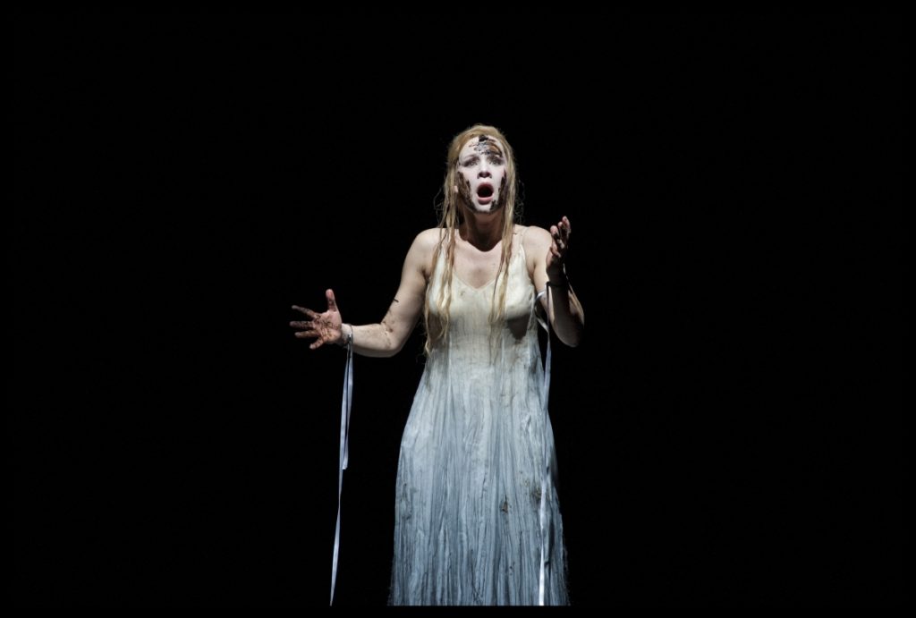 Lenneke Ruiten als Ophélie in Hamlet van Ambroise Thomas aan de Brusselse Koninklijke Muntschouwburg, haar grote doorbraak als operazangeres