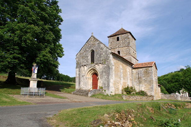 Eglise de Saint-Front sur Nizonne (een van de kerken waar de Itinéraire baroque langs komt)