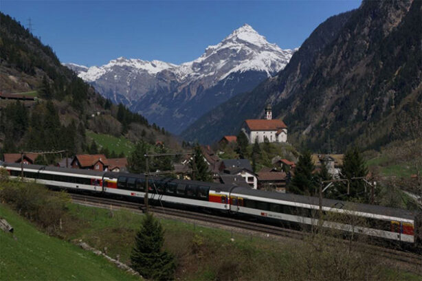 Gotthardbahn bij Wassen, Zwitserland
