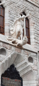 Casa de los Botines in León