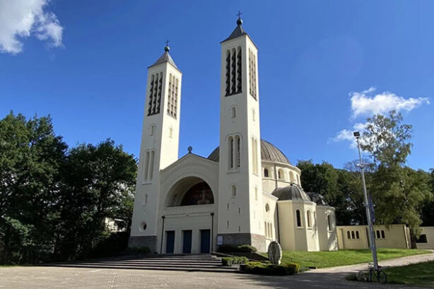Cenakelkerk in Heilig Landstichting